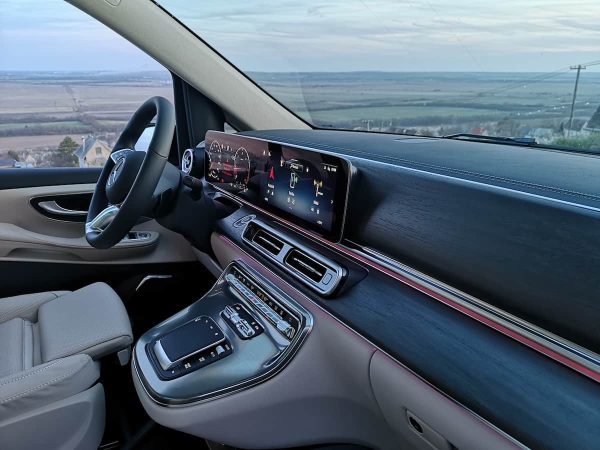 MERCEDES-BENZ  V300d Exclusive - Image 16