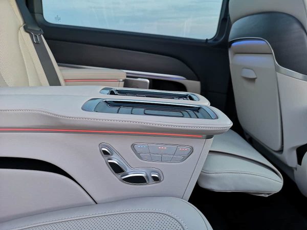 MERCEDES-BENZ  V300d Exclusive - Image 23