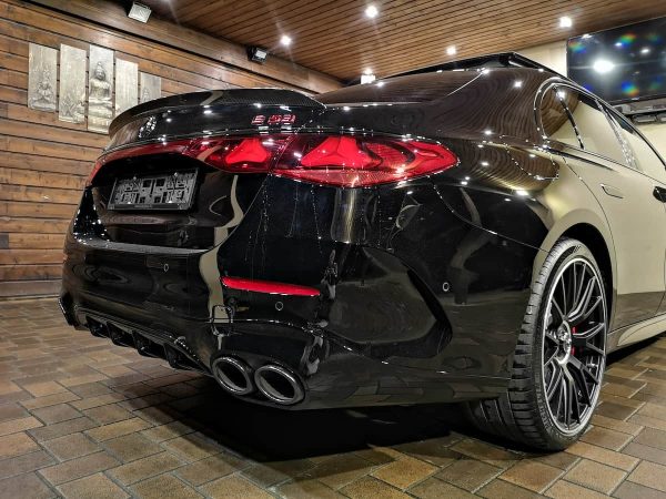 MERCEDES-BENZ AMG E 53 Plug-in hybrid - Image 9