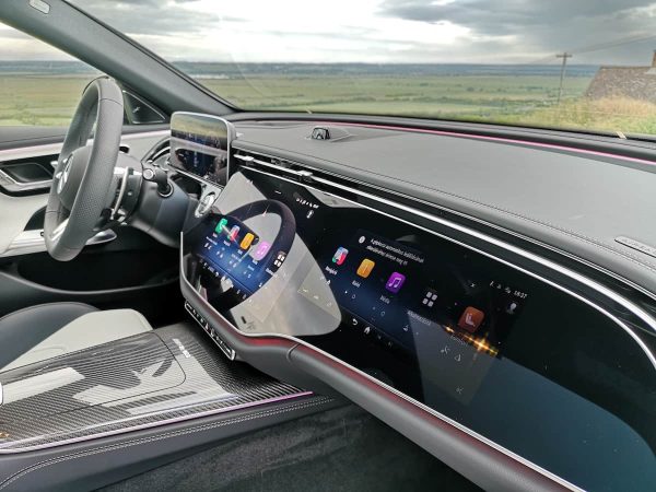 MERCEDES-BENZ AMG E 53 Plug-in hybrid - Image 20
