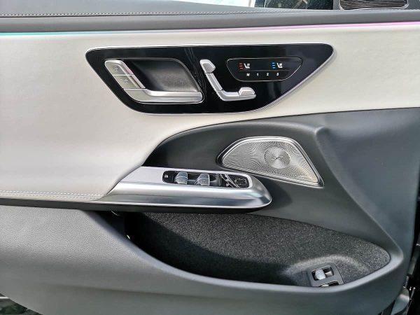 MERCEDES-BENZ AMG E 53 Plug-in hybrid - Image 17
