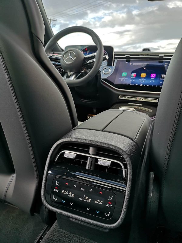 MERCEDES-BENZ AMG E 53 Plug-in hybrid - Image 24