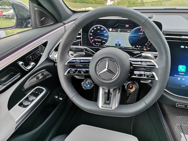 MERCEDES-BENZ AMG E 53 Plug-in hybrid - Image 15