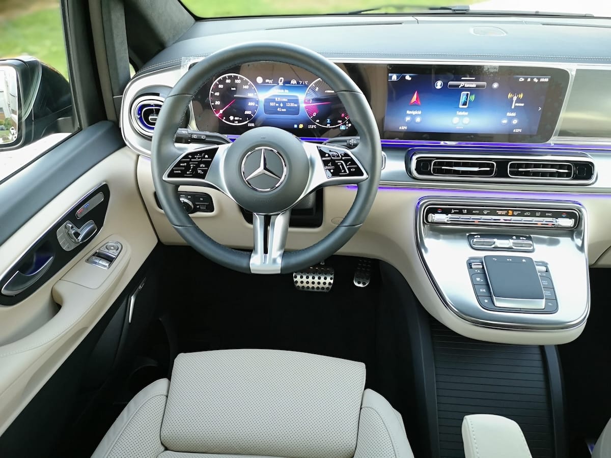 MERCEDES-BENZ V300D PREMIUM - Image 17