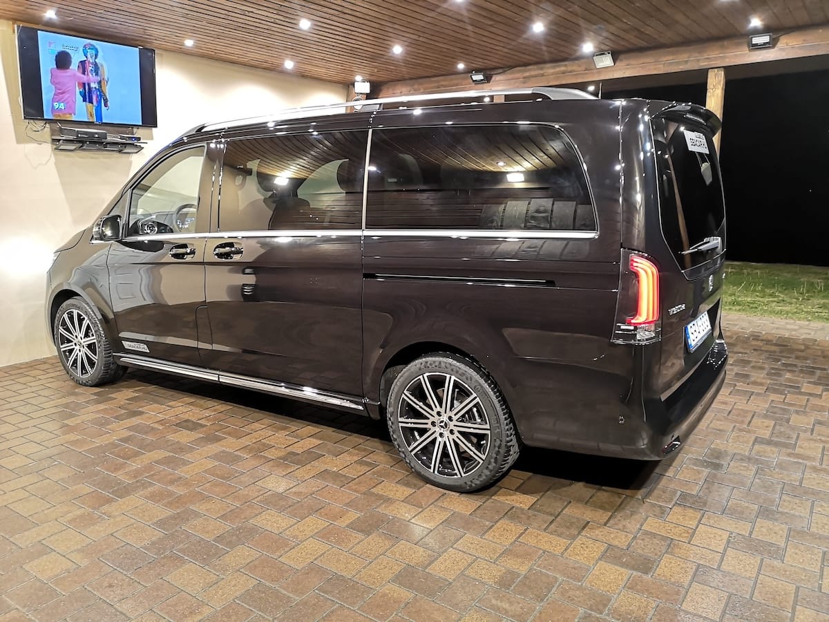 MERCEDES-BENZ V300D PREMIUM - Image 9